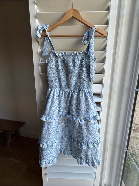 SHEIN Dresses & Skirts - SHEIN Blue Floral Ruffle Tie-Shoulder Smocked Dress